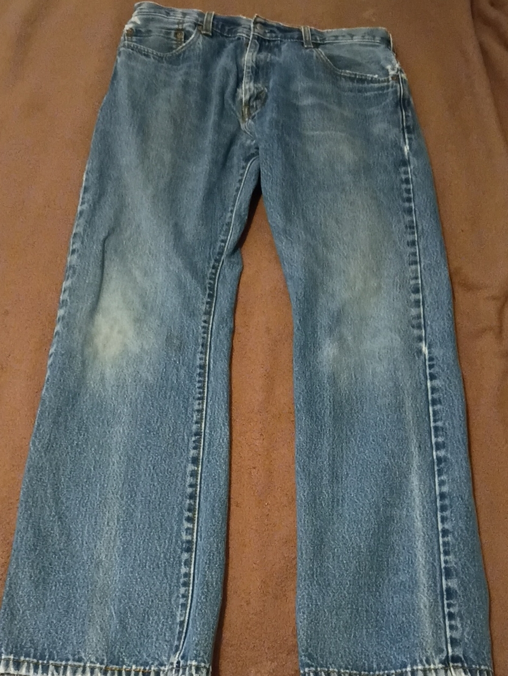 Classic Straight-Leg Jeans in Faded Blue
